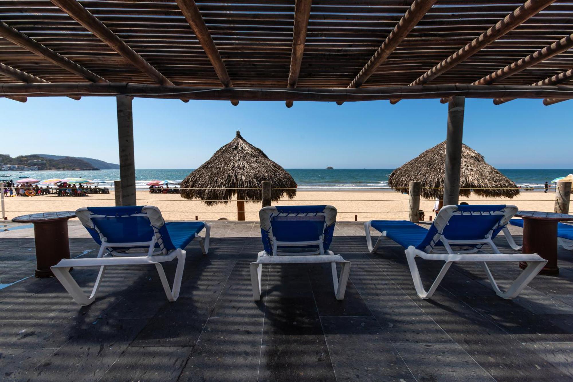 Torreblanca Beach Hotel And Suites Guayabitos - Desayuno Y Comida Incluido ริงกอน เด กัวยาบิโตส ภายนอก รูปภาพ